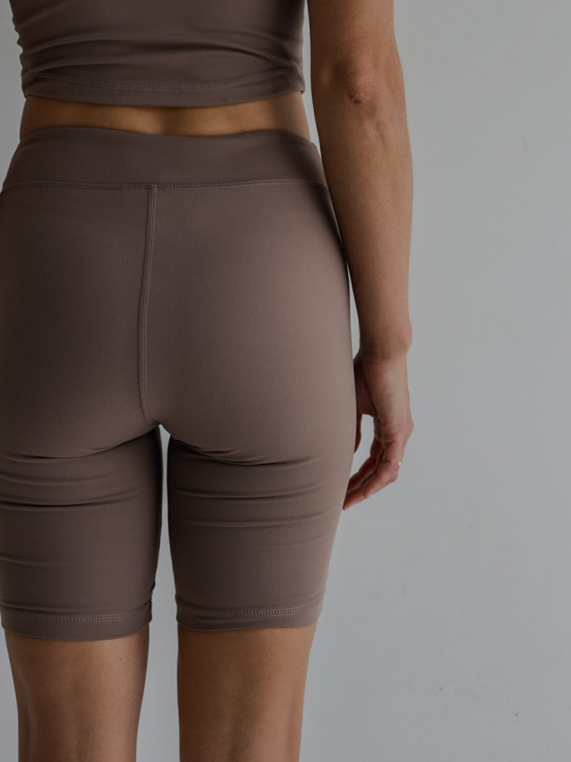 THE FORM BIKE SHORTS - MOCHA