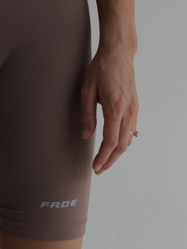 THE FORM BIKE SHORTS - MOCHA