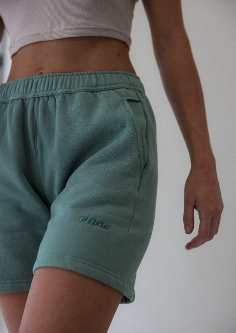 THE SWEAT SHORT IN GREEN